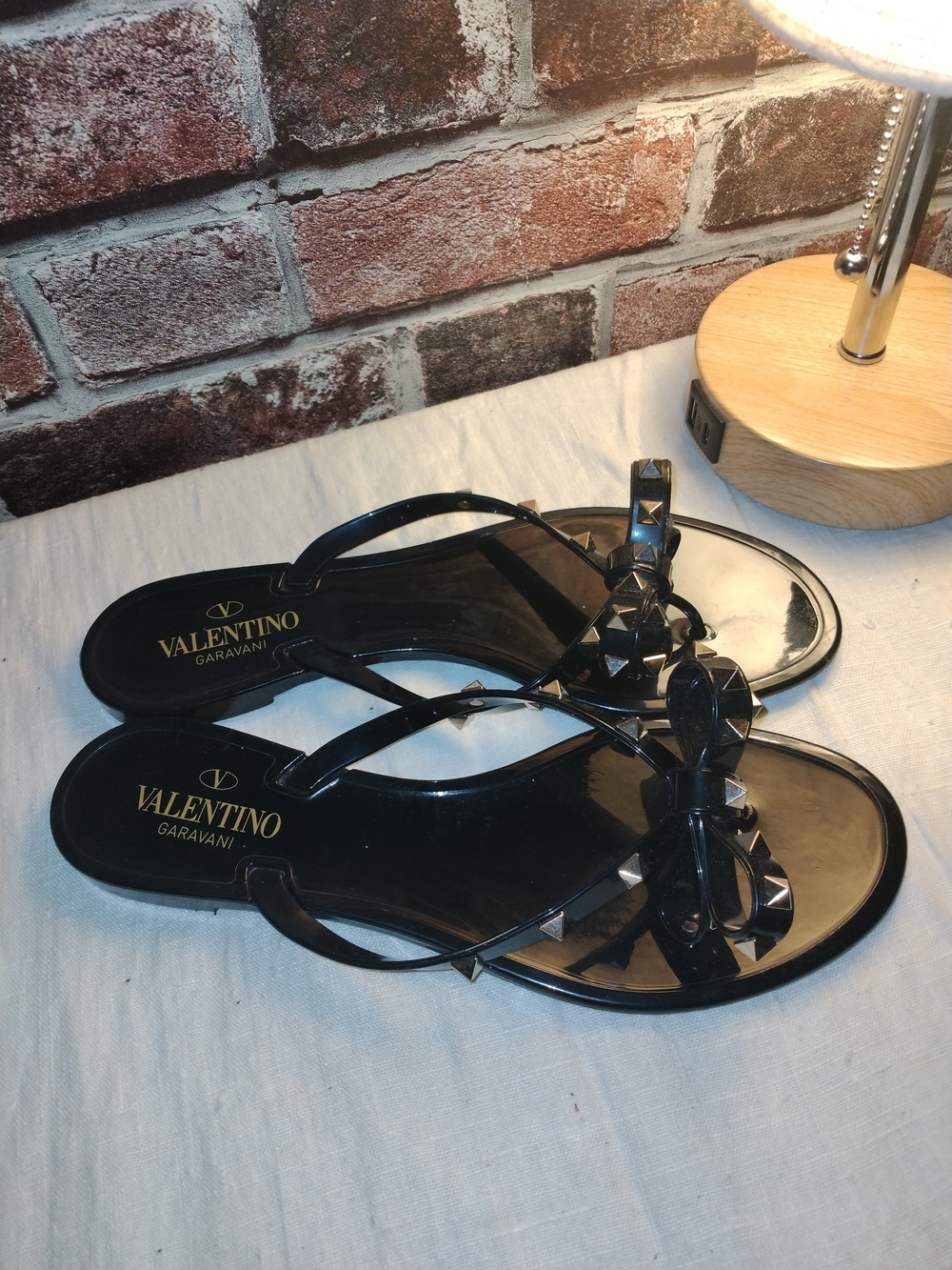 Valentino Garavani Rockstud Black Jelly, Bow Thong Sandals